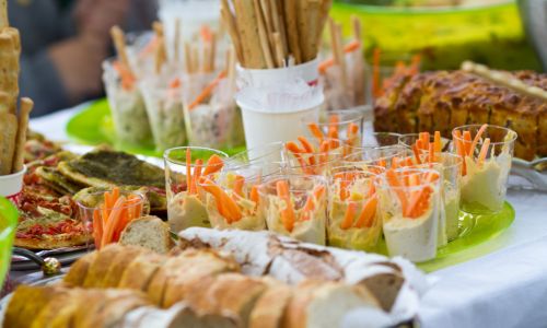 Delicious treats for the engagement party food ideas