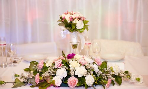 Floral centerpiece for the ultimate bridal shower